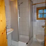 Loeberbauer 3* Tux