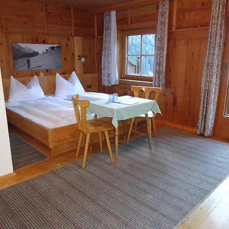 Loeberbauer فندق مبيت وإفطار