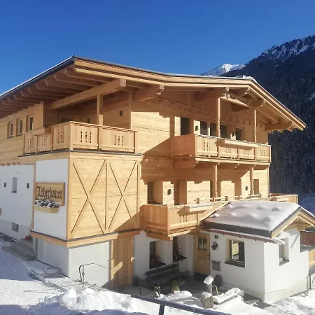 Loeberbauer トゥクス