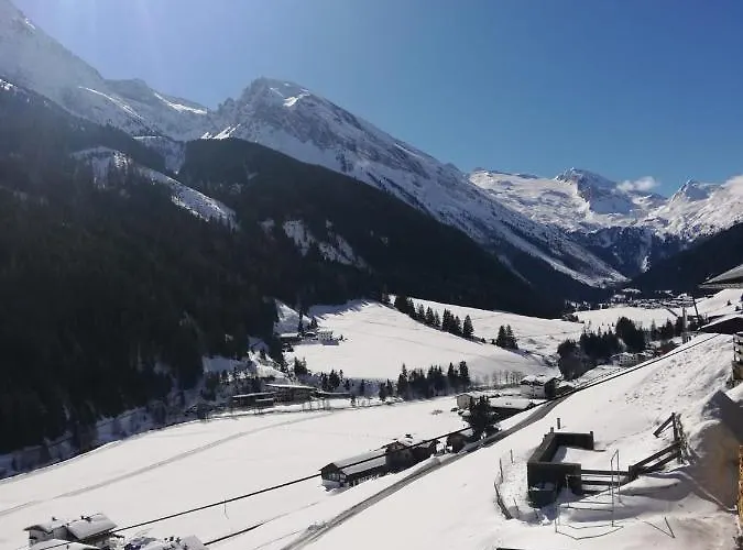 Loeberbauer トゥクス